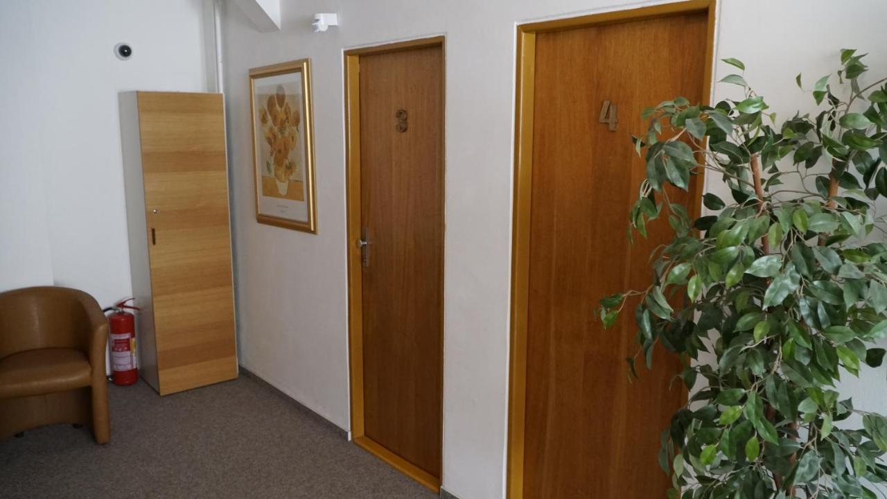 Pension Fox Prague Exterior photo