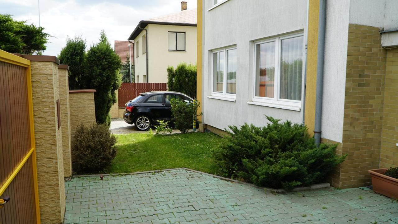 Pension Fox Prague Exterior photo