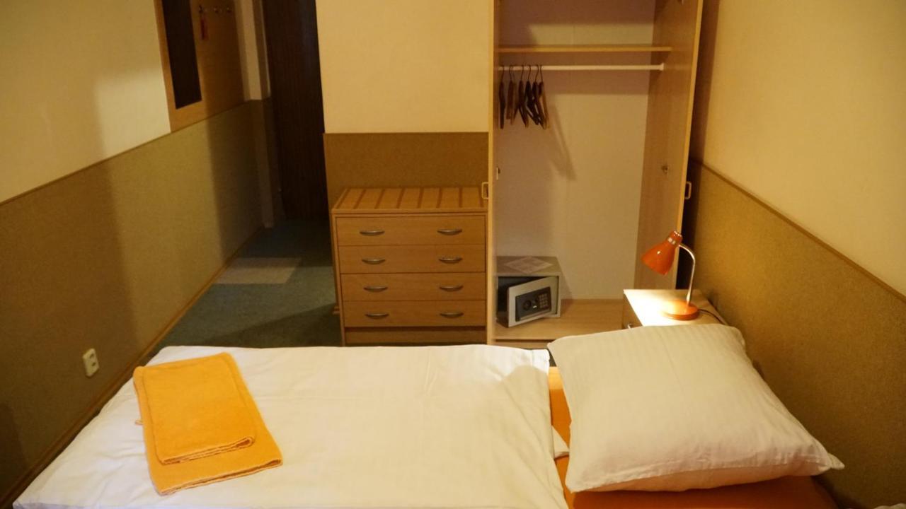 Pension Fox Prague Exterior photo